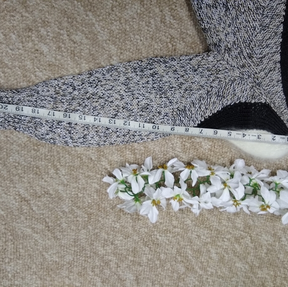 Stunning black and white Nannell sweater S - Picture 7 of 8